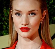 Manekenė Rosie Huntington-Whiteley
