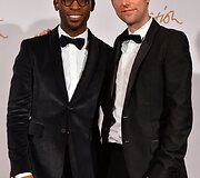 Reperis Tinie Tempah ir Christopheris Bailey, pelnęs Geriausio metų vyri&scaron;kų drabužių dizainerio apdovanojimą