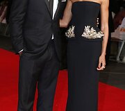Nelsoną Mandelą filme vaidinęs Idrisas Elba ir Naomie Harris
