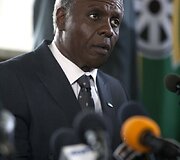 Nelsoną Mandelą filme vaidino Idrisas Elba