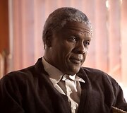Nelsoną Mandelą filme vaidino Idrisas Elba