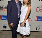 Jessica Alba ir Cashas Warrenas