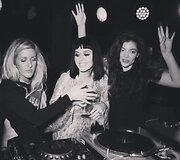 Ellie Goulding, Katy Perry ir Lorde