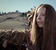 Lady Gaga dainos &bdquo;G.U.Y.&ldquo; vaizdo klipe
