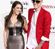 Dainininkas Justinas Bieberis su mama Pattie Mallette