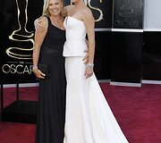 Aktorė Charlize Theron su mama Gerda
