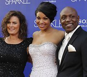 Dainininkė Jordin Sparks su mama Jodi ir tėčiu Phillippi