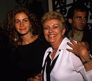 Aktorė Julia Roberts su mama Betty