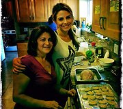 TV žvaigždė Maria Menounos su mama Litsa