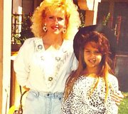 Aktorė Jessica Alba su mama Catherine