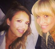 Aktorė Jessica Alba su mama Catherine
