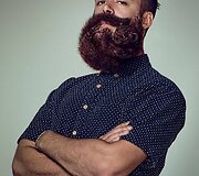 Barzdotas vyras &bdquo;Schick&ldquo; reklamoje