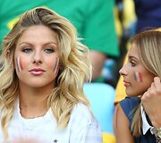 Raphaelio Varane draugė Camille Tytga (kairėje)