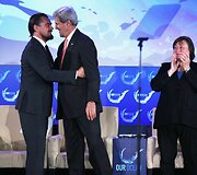 Leonardo DiCaprio ir Johnas Kerry