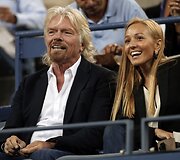 Richardas Bransonas ir Jelena Ristič