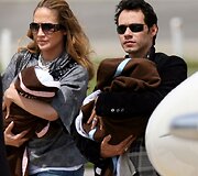 Jennifer Lopez su Marcu Anthony ir dvynukais Maxu ir Emme 2008-aisiais