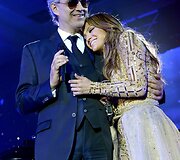 Jennifer Lopez ir Andrea Bocelli 2013-aisiais