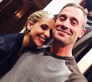 Sarah Michelle Gellar ir Freddie Prinze'as jaunesnysis