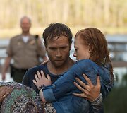 Sarah Snook ir Markas Webberis filme &bdquo;Džesabelė: dvasios prakeiksmas&ldquo;