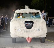 Jimas Carrey ir Jeffas Danielsas atvyksta į &bdquo;Buko ir bukesnio 2&ldquo; premjerą