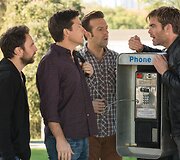 Charlie Day, Jasonas Batemanas, Jasonas Sudeikis ir Chrisas Pine'as komedijoje &bdquo;Kaip atsikratyti boso 2&ldquo;