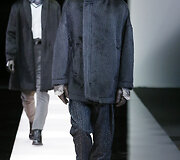 &bdquo;Giorgio Armani&ldquo; kolekcijos modelis
