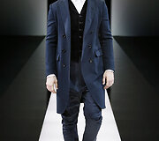 &bdquo;Giorgio Armani&ldquo; kolekcijos modelis
