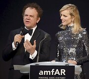 Johnas C. Reilly ir Eva Herzigova