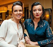 Indrė Kvedarienė su bičiule