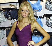 Erin Heatherton (2010 m.)