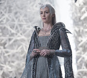 Emily Blunt filme &bdquo;Medžiotojas ir Ledo karalienė&ldquo; 