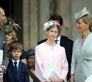 Princas Edwardas su žmona Vesekso grafiene Sophie ir vaikais vikontu Jamesu ir ledi Louise 
