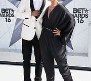 Dainininkė Alicia Keys su vyru Swizz Beatz