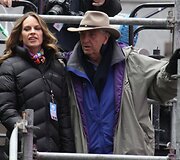 Hilary Swank ir Garry Marshallas juostos &bdquo;Naujieji metai Niujorke&ldquo; filmavime (2011 m.)