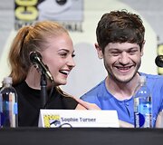 &bdquo;Sostų karų&ldquo; aktoriai Sophie Turner ir Iwanas Rheonas