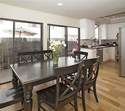 Namas, kuriame Jennifer Lawrence gyveno prie&scaron; i&scaron;garsėdama