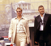 Bradas Pittas ir George'as Clooney filme &bdquo;Ou&scaron;eno vienuoliktukas&ldquo; (2001 m.)
