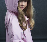 &bdquo;Ducktail Raincoats&ldquo; modelis Paula