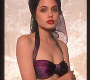Angelina Jolie (1991 m.)