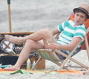 Edas Westwickas &bdquo;Gossip Girl&ldquo; filmavimo aik&scaron;telėje (2008 m.)