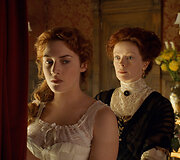 Kate Winslet ir Frances Fisher filme &bdquo;Titanikas&ldquo; (1997 m.)