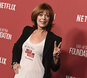 Frances Fisher (2017 m.)