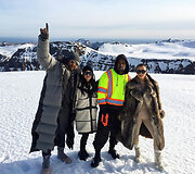 The-Dream, Kourtney Kardashian, Kanye Westas ir Kim Kardashian