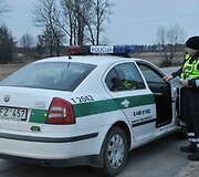 Nemažai kalbintų vairuotojų pasisakė už tai, kad pražangą fiksuotų stacionarus greičio matuoklis, o ne budintis policijos ekipažas