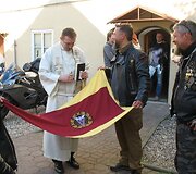 Vilniaus evangelikų liuteronų bažnyčioje palaiminta Lietuvos motociklistų klubo vėliava