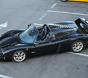 Vienintelis pasaulyje juodas &bdquo;Maserati MC12&ldquo;