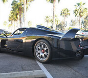 Vienintelis pasaulyje juodas &bdquo;Maserati MC12&ldquo;