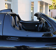 Vienintelis pasaulyje juodas &bdquo;Maserati MC12&ldquo;