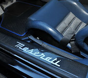 Vienintelis pasaulyje juodas &bdquo;Maserati MC12&ldquo;