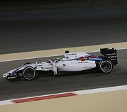 F-1 penktadienio treniruotės prie&scaron; Bahreino lenktynes